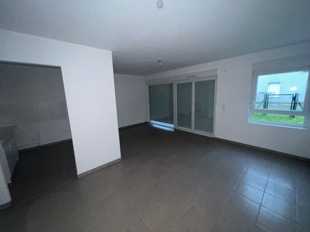 Location - Appartement T3 - 67 m² - Hérimoncourt - Photo 5