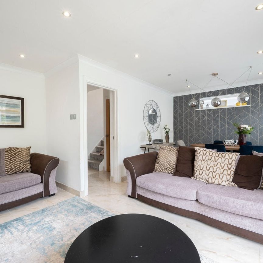 Carlton Road, Walton-on-Thames, KT12 - Photo 1