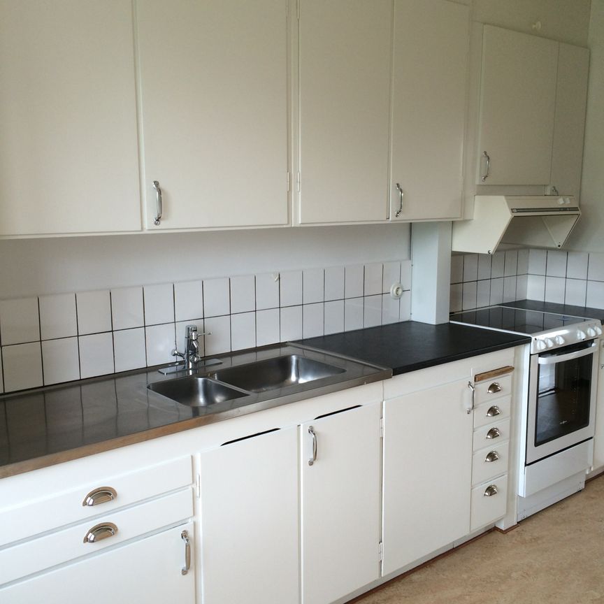 Lars Wivallius väg 111 - Photo 1