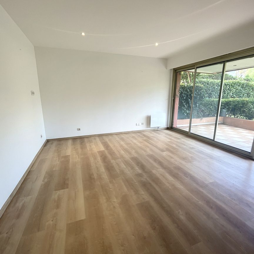 Appartement T2 en location 900 € par mois Cagnes-Sur-Mer - Photo 1