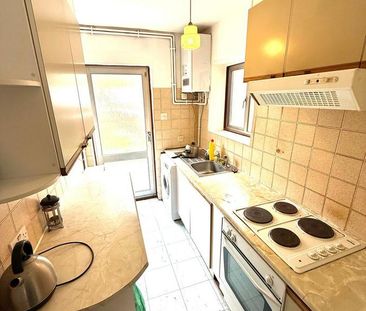 1 bedroom semi-detached house to rent - Photo 4