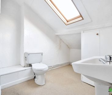 Melbourne Place - Photo 2