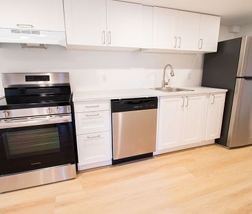 **BRAND NEW** 1 BEDROOM LOWER UNIT IN WELLAND!! - Photo 5
