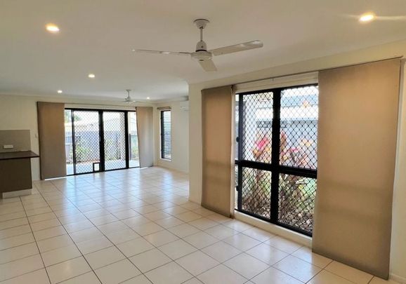 8 Kroymans Drive, Mount Louisa - Photo 1