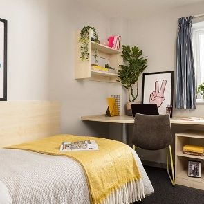 Room in a Shared Flat, Grand Central, L3 - Photo 1