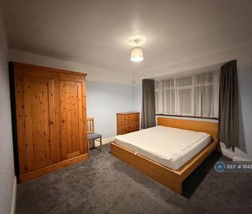 1 bedroom in a house share to rent - Photo 5