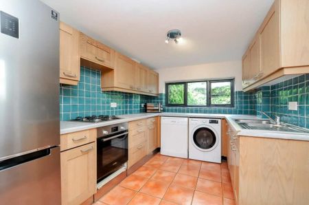 3 bedroom terraced house to rent - Photo 2