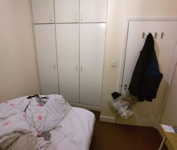 Room in a Shared Flat, Highbury Hill, N5 - Photo 3