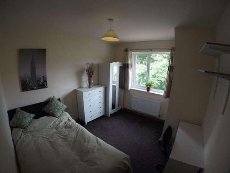 Dunkirk: Beeston Road - Bedroom Modern Student Property, NG7 - Photo 3