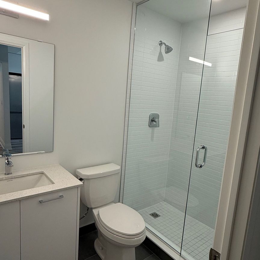 For Lease - 3250 Carding Mill Trail Unit# 213, Oakville, Ontario - Photo 1