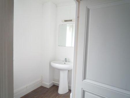 Location Appartement 1 pièce 21m² VALENCIENNES 59300 - Photo 4