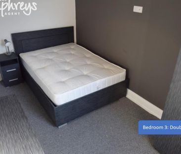 4 bedroom terraced house to rent - Photo 5