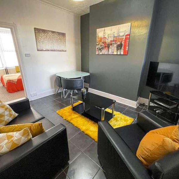 Romer Road, L6 - Photo 1