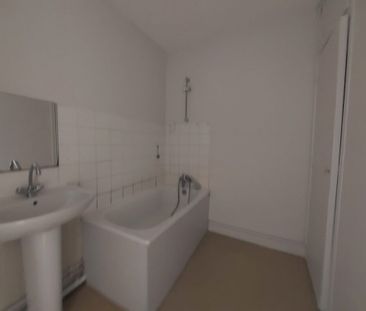 LOCATION APPARTEMENT T3, POITIERS SAINT BENOIT - Photo 1