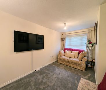 4 bedroom terraced house to rent - Photo 2