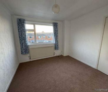 3 bedroom property to rent in Oldham - Photo 5