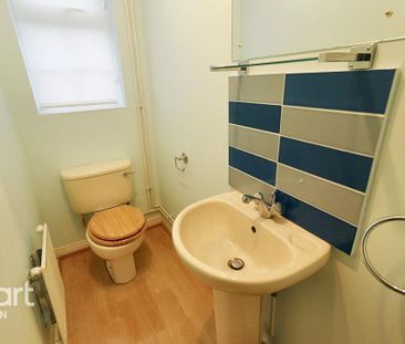4 bedroom detached house to rent - Photo 6