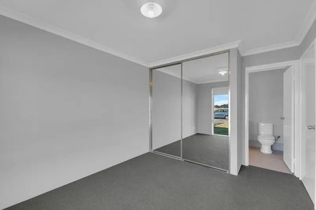 13, Parsons Way, South Yunderup - Photo 2