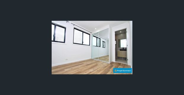 A Contemporary Fungi Apartment, Convenient location - Photo 1