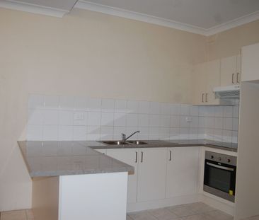 Modern 3 Bedroom ! - Photo 1