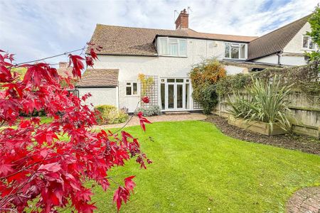 3 bedroom semi-detached house to rent - Photo 3