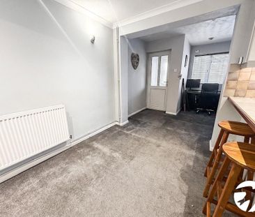 3 bedroom terraced house to rent - Photo 4