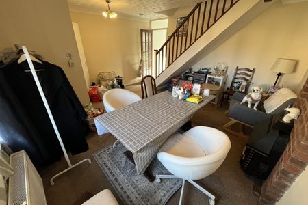 Thyme Close - Photo 2