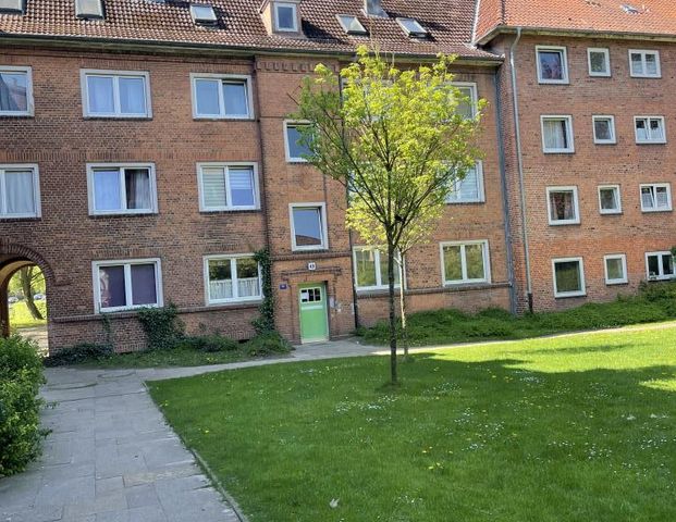 Demnächst frei! Helle 2-Zimmer-Wohnung in Kiel Gaarden-Ost - Foto 1