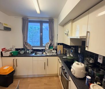 Studio Flat, Emily Bowes Court, N17 - Photo 4
