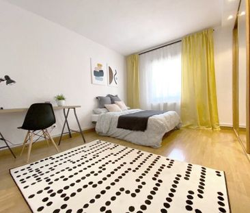 Calle de Antonio Velasco Zazo, Madrid, Community of Madrid 28026 - Photo 3