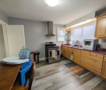 117 Louth St, St. Catharines - 6 Bedroom House - Photo 1