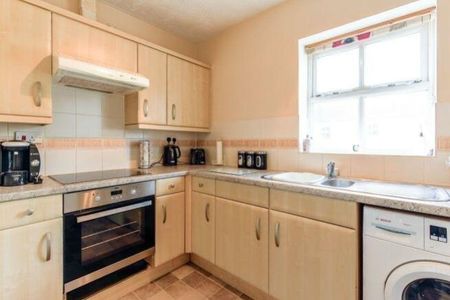 2 bedroom flat to rent - Photo 3