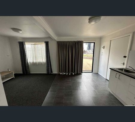 B/4 Walla Street, Cooma, NSW 2630 - Photo 3