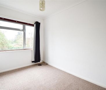 3 bedroom semi-detached house to rent - Photo 6