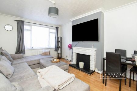 2 bedroom flat to rent - Photo 2