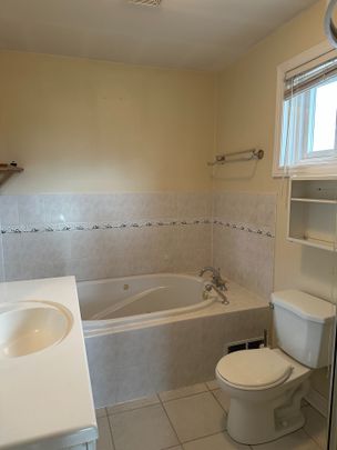 For Lease - 33 Pheasant Valley Court Unit# Main, Markham, Ontario - Photo 1