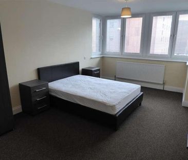 Staines Road, Hounslow, TW3 - Photo 4