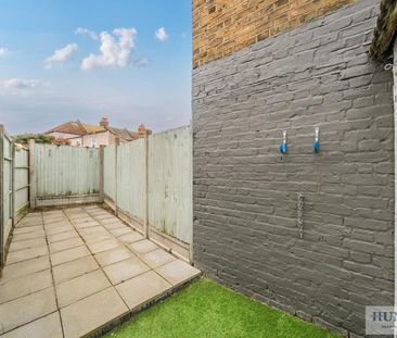 2 bedroom House To Let Total Size: 637 SQ FT - Photo 4