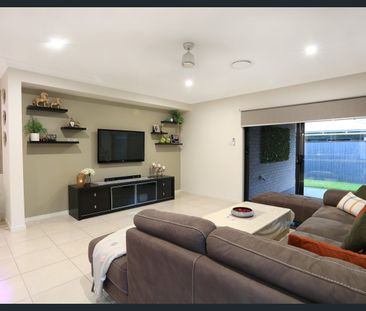 Magical Metricon Home - Photo 4