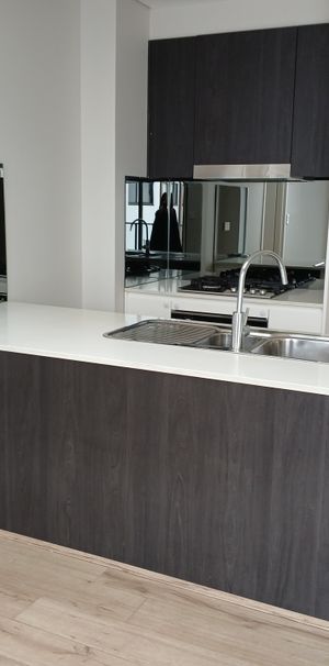 Modern 1 bedroom affordable housing apartment - Photo 1