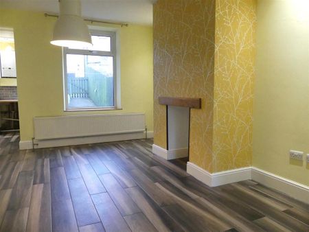 3 bedroom terraced house to rent - Photo 2