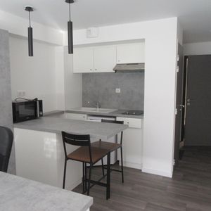 Appartement Meublé - La Roche Sur Yon 1 pièce -24,24 m2 - Photo 2