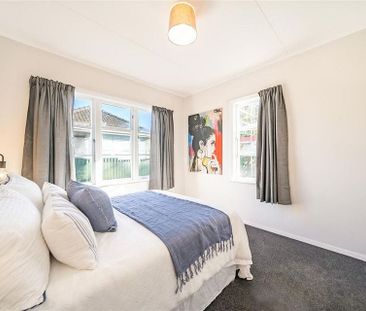 Beautiful renovated 3 bedroom home - Photo 6