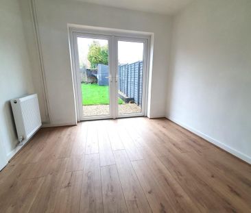 3 bedroom semi-detached house to rent - Photo 4