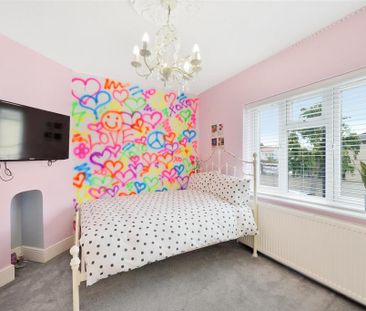 4 bedroom semi-detached house to rent - Photo 1