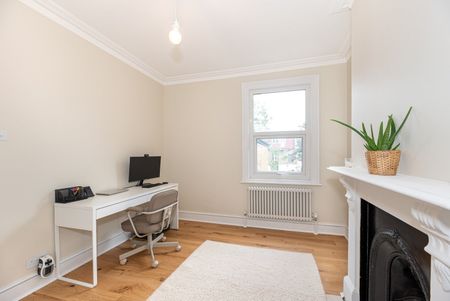 3 Bed Terraced House, Medusa Road, SE6 - Photo 4