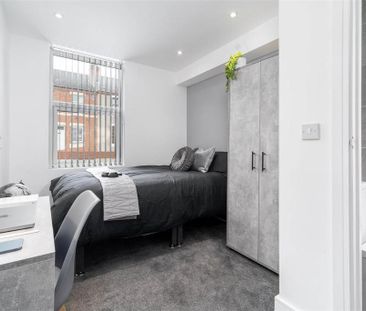 5 bedroom terraced house to rent - Photo 2