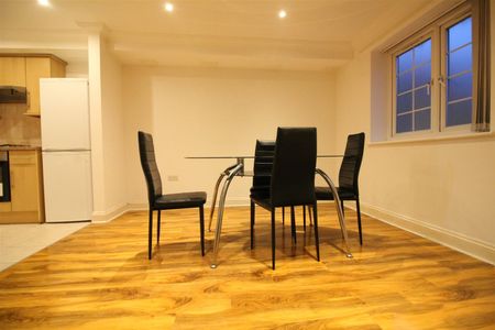 Langley Road, Slough - Photo 3