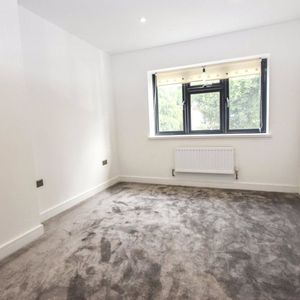 Banstead Road, Purley, CR8 - Photo 2