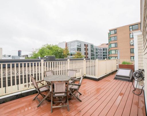 2 Level Home in vibrant downtown neighbourhood of Halifax! - Photo 1